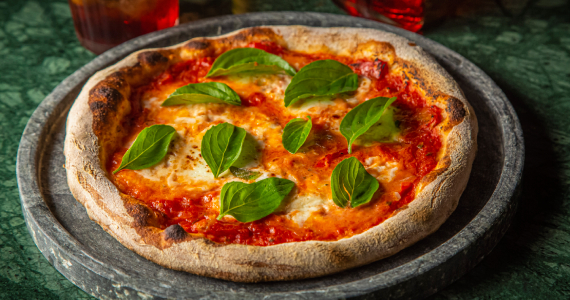 Dia da pizza no Locale Caffè