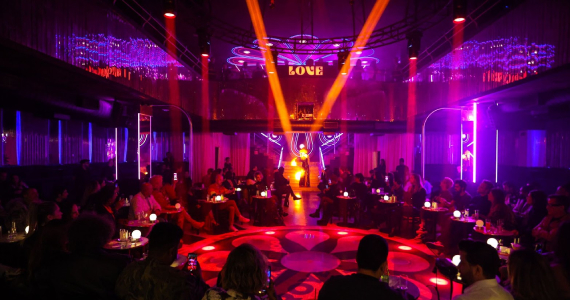Agosto de Encantos no Love Cabaret