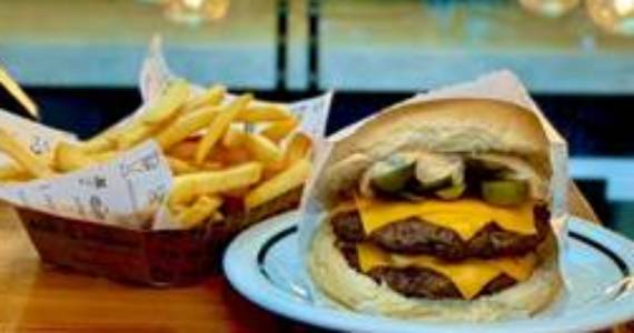 Dia Mundial do Hambúrguer no Milk e Mellow JK Dia Mundial do Hambúrguer no Milk e Mellow JK