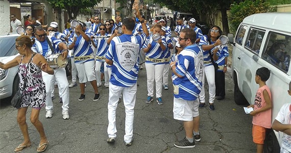 Bloco Marcelo Leme Cultural Parque Peruche desfila no carnaval de rua em São Paulo Eventos BaresSP 570x300 imagem