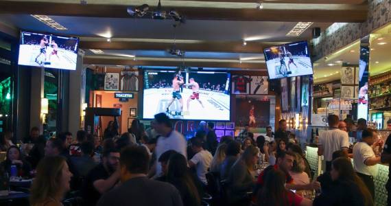 Bar Posto 6 tem transmissão ao vivo do UFC 295