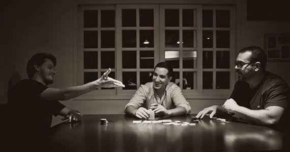 Ao Vivo Music recebe a banda Rivo para animar a noite com pop rock e MPB Ao Vivo Music recebe a banda Rivo para animar a noite com pop rock e MPB