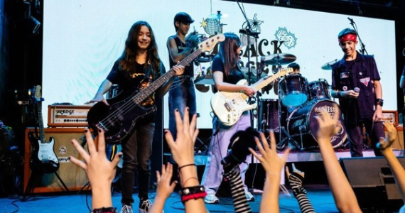 Rock na Praça reúne música e atividades de bem-estar no Brooklin em São Paulo