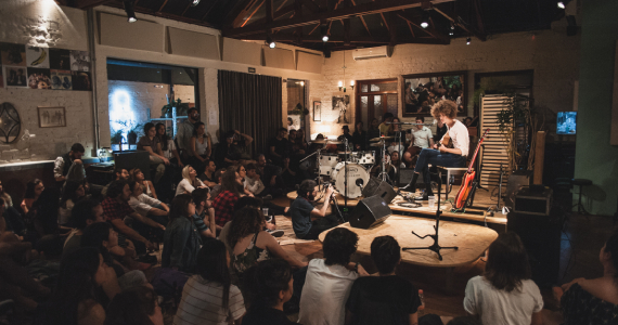 Sofar Sounds São Paulo 2024 no Artsy Club