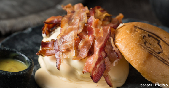 Dia do Bacon na Taverna Medieval