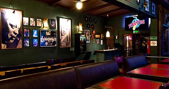 Ton Ton recebe a Banda Indigo com o classic rock