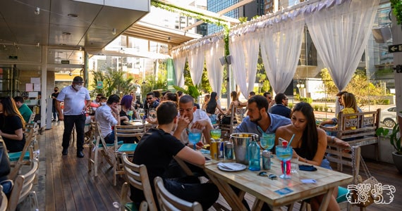 Tulum agita a noite com happy hour na Vila Olímpia Tulum agita a noite com happy hour na Vila Olímpia