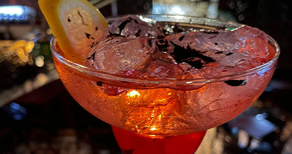 The Blue Pub comemora chegada da Primavera com drink especial