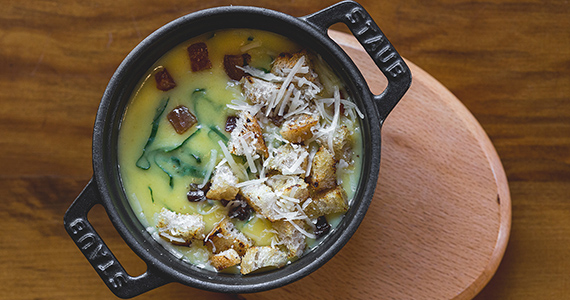 Sopas para inverno no restaurante Animus