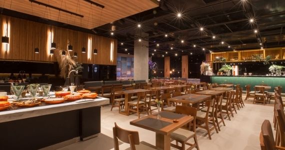 Rodízio de Camarão e Frutos do Mar no almoço do Coco Bambu Vila Olímpia