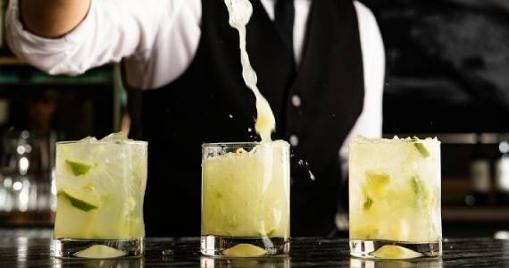 Fogo de Chão celebra o Dia da Cachaça com o “All Day Happy Hour” entre 12 e 16 de setembro