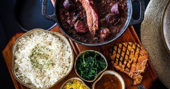 Feijoada do restaurante 2Mundus traz legado de família para o Tatuapé