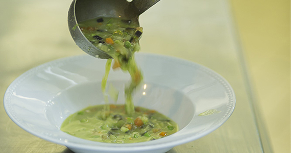 Sopas para inverno no restaurante Piselli Jardim.