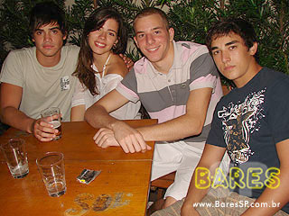 Som ambiente e cerveja bem gelada no Seu Justino Som ambiente e cerveja bem gelada no Seu Justino