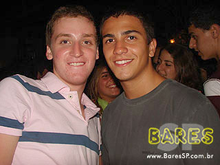 Som ambiente e cerveja bem gelada no Seu Justino Som ambiente e cerveja bem gelada no Seu Justino