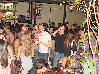 Som ambiente e cerveja bem gelada no Seu Justino Som ambiente e cerveja bem gelada no Seu Justino