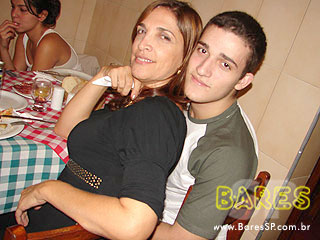 Cantina e Pizzaria Castelões comemora 85 anos Cantina e Pizzaria Castelões comemora 85 anos