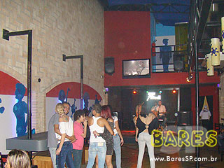 Sábado animado no Athens Bar Sábado animado no Athens Bar
