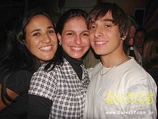 Sábado animado no Athens Bar Sábado animado no Athens Bar