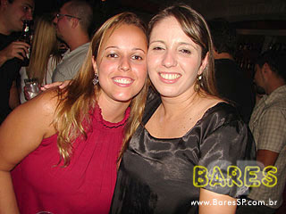 Sábado animado no Athens Bar Sábado animado no Athens Bar