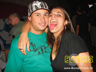 Sábado animado no Athens Bar Sábado animado no Athens Bar