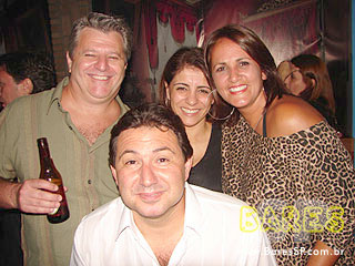 Sábado animado no Athens Bar Sábado animado no Athens Bar