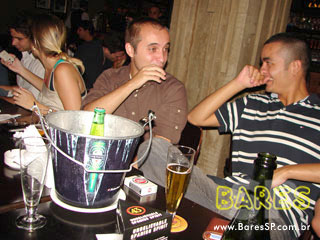 Noite animada no Boteco Ferraz Noite animada no Boteco Ferraz