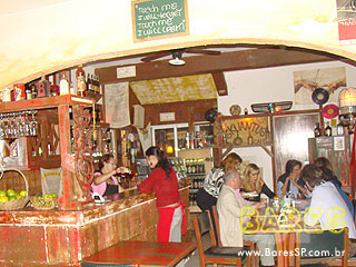 Skuantus Pub recebe a escritora Sula Gava para noite de autógrafos Skuantus Pub recebe a escritora Sula Gava para noite de autógrafos