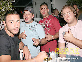 Festa fechada na Pacha para o lançamento do mais novo CD Festa fechada na Pacha para o lançamento do mais novo CD