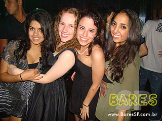 Noite animada no Studio 205 Noite animada no Studio 205