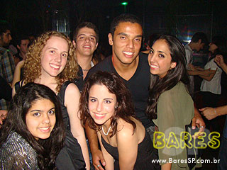 Noite animada no Studio 205 Noite animada no Studio 205