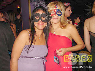 Baile de Máscaras agita o Castelo Gaudi Baile de Máscaras agita o Castelo Gaudi