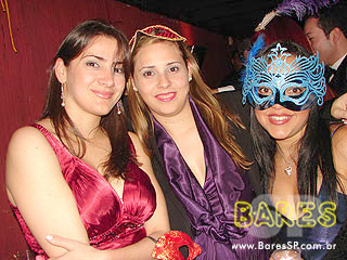 Baile de Máscaras agita o Castelo Gaudi Baile de Máscaras agita o Castelo Gaudi