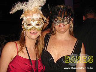 Baile de Máscaras agita o Castelo Gaudi Baile de Máscaras agita o Castelo Gaudi