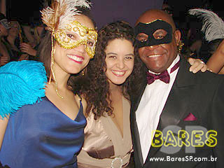 Baile de Máscaras agita o Castelo Gaudi Baile de Máscaras agita o Castelo Gaudi