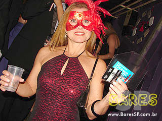 Baile de Máscaras agita o Castelo Gaudi Baile de Máscaras agita o Castelo Gaudi