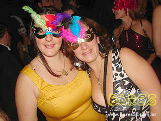 Baile de Máscaras agita o Castelo Gaudi Baile de Máscaras agita o Castelo Gaudi