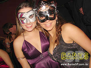 Baile de Máscaras agita o Castelo Gaudi Baile de Máscaras agita o Castelo Gaudi