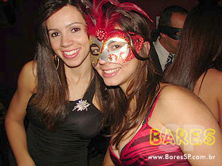 Baile de Máscaras agita o Castelo Gaudi Baile de Máscaras agita o Castelo Gaudi