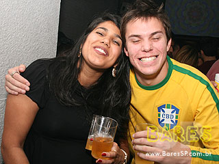 Atol comemora o aniversário de 5 anos no Espaço Pinheiros Atol comemora o aniversário de 5 anos no Espaço Pinheiros