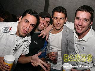 Atol comemora o aniversário de 5 anos no Espaço Pinheiros Atol comemora o aniversário de 5 anos no Espaço Pinheiros