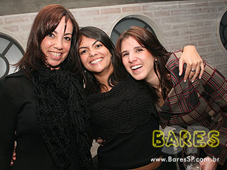 Atol comemora o aniversário de 5 anos no Espaço Pinheiros Atol comemora o aniversário de 5 anos no Espaço Pinheiros