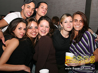 Atol comemora o aniversário de 5 anos no Espaço Pinheiros Atol comemora o aniversário de 5 anos no Espaço Pinheiros