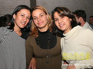 Atol comemora o aniversário de 5 anos no Espaço Pinheiros Atol comemora o aniversário de 5 anos no Espaço Pinheiros