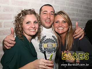 Atol comemora o aniversário de 5 anos no Espaço Pinheiros Atol comemora o aniversário de 5 anos no Espaço Pinheiros