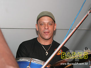 Atol comemora o aniversário de 5 anos no Espaço Pinheiros Atol comemora o aniversário de 5 anos no Espaço Pinheiros