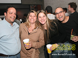 Atol comemora o aniversário de 5 anos no Espaço Pinheiros Atol comemora o aniversário de 5 anos no Espaço Pinheiros