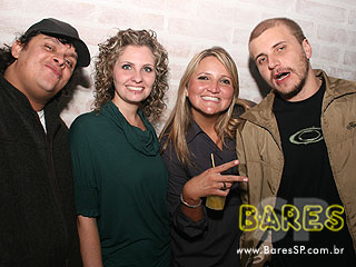 Atol comemora o aniversário de 5 anos no Espaço Pinheiros Atol comemora o aniversário de 5 anos no Espaço Pinheiros