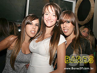 Neste domingo o Bar Santo Antônio agitou o público com repertório sertanejo Neste domingo o Bar Santo Antônio agitou o público com repertório sertanejo