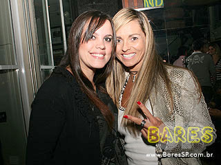 Neste domingo o Bar Santo Antônio agitou o público com repertório sertanejo Neste domingo o Bar Santo Antônio agitou o público com repertório sertanejo